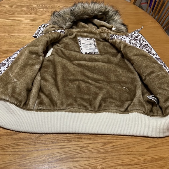 EUC Aeropostale White & Brown Faux Fur lined Vest Size XL - Picture 4 of 13
